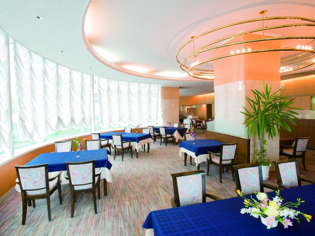 Hotel Crown Palais Kofu Esterno foto