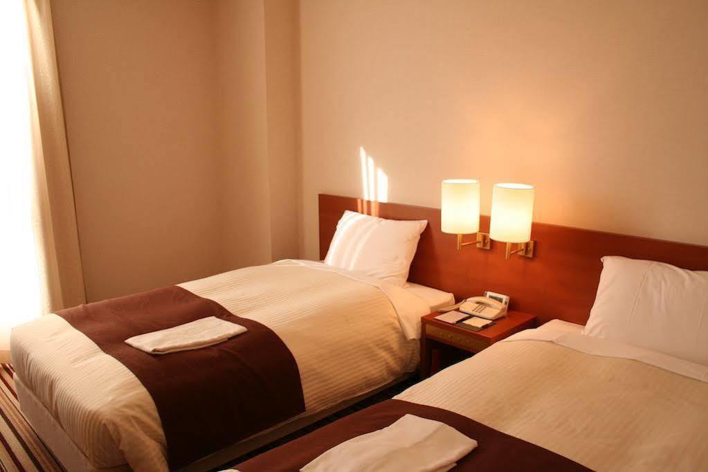 Hotel Crown Palais Kofu Esterno foto