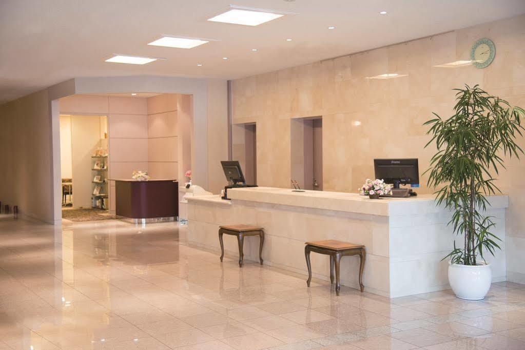 Hotel Crown Palais Kofu Esterno foto
